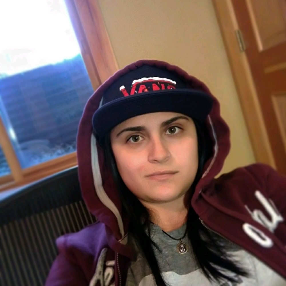 Meet your Posher, Alejandra